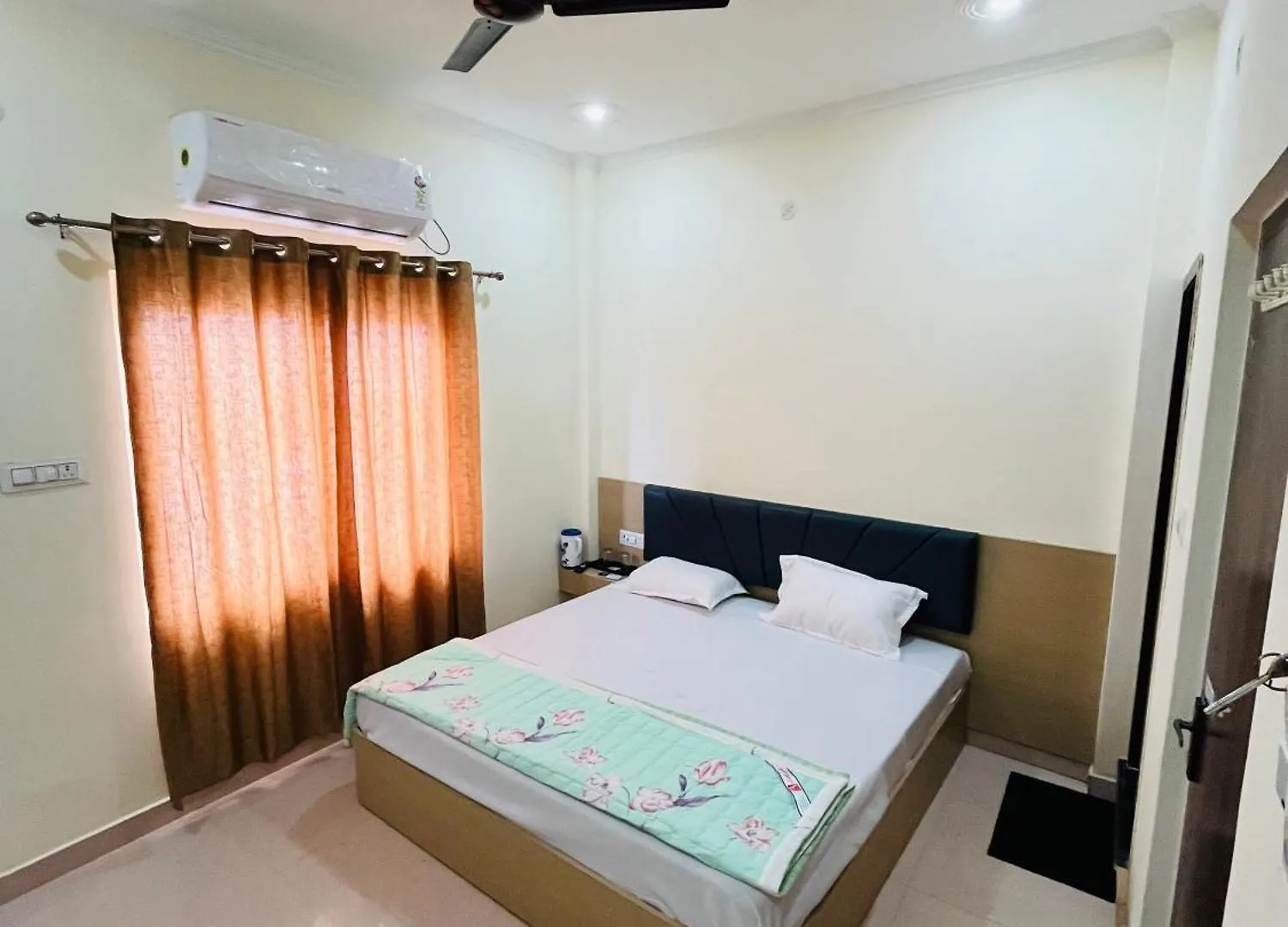 River View Paying Guest House Varanasi